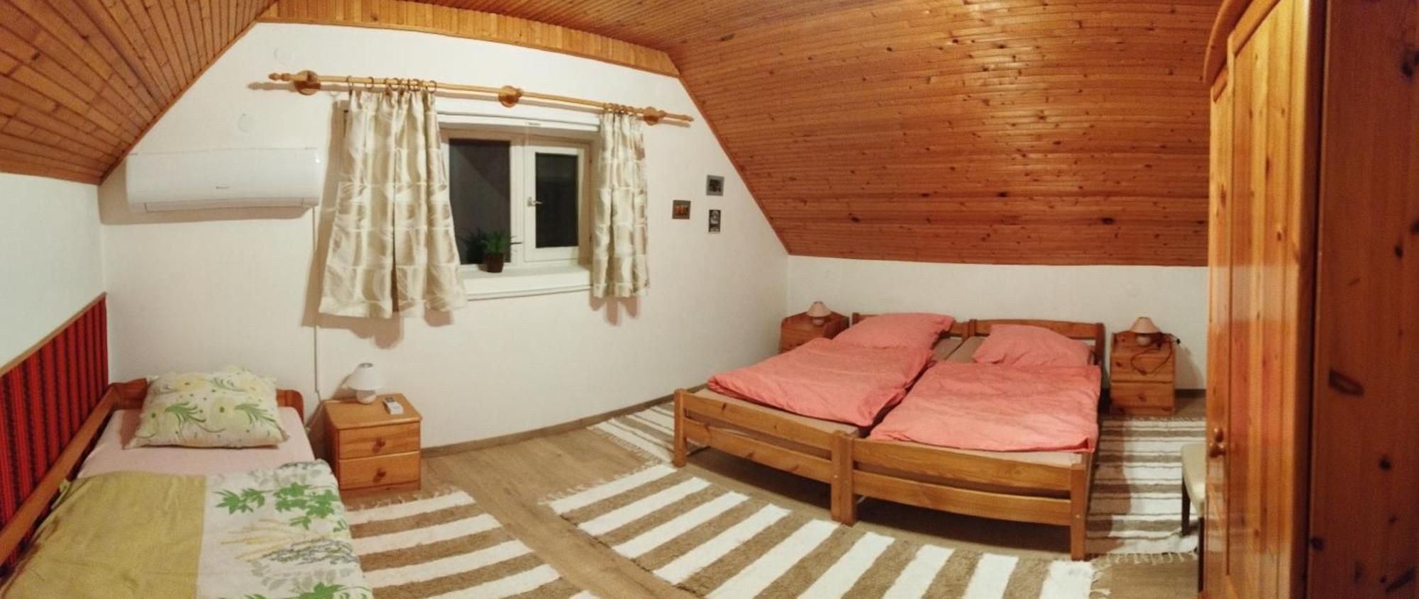 Mecseki Farkaslak Villa มักยาร์แฮร์เทอเลนด์ ภายนอก รูปภาพ